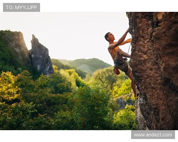 周伟亲授攀岩技巧与心得体会助你轻松征服高峰