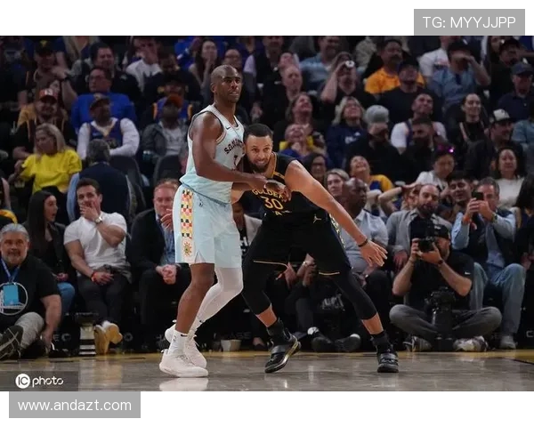 勇士与马刺西部决赛第二场激战回顾与精彩瞬间分析