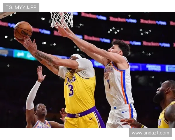 湖人对雷霆比赛比分预测分析及双方近期状态评估