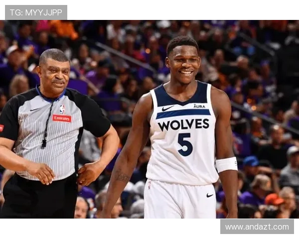 科威姆与哈德斯菲尔德激战正酣谁能在这场较量中笑到最后