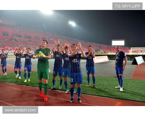 苏宁与恒大激烈冲突引发球迷热议赛场秩序亟待改善