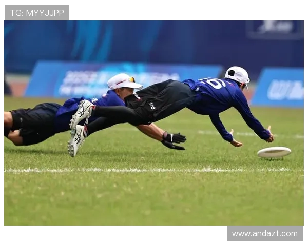 飞盘战术解析:深入探讨成都飞盘队的进攻策略与团队配合 飞盘战术解析:深入探讨成都飞盘队的进攻策略与团队配合